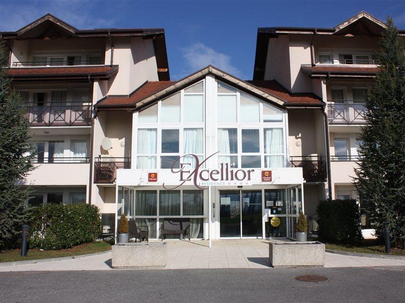 อาโดนี กร็อง เฌเนฟ เรซีด็อง เอ็กเซลซิเออร์ Aparthotel Veigy-Foncenex ภายนอก รูปภาพ