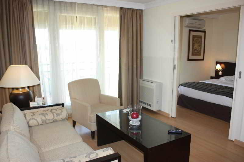 อาโดนี กร็อง เฌเนฟ เรซีด็อง เอ็กเซลซิเออร์ Aparthotel Veigy-Foncenex ภายนอก รูปภาพ